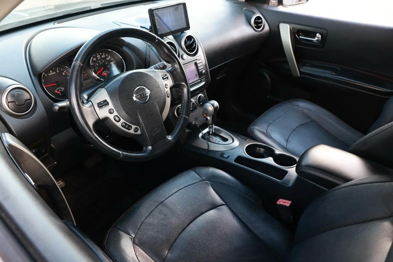 Nissan Rogue  2011