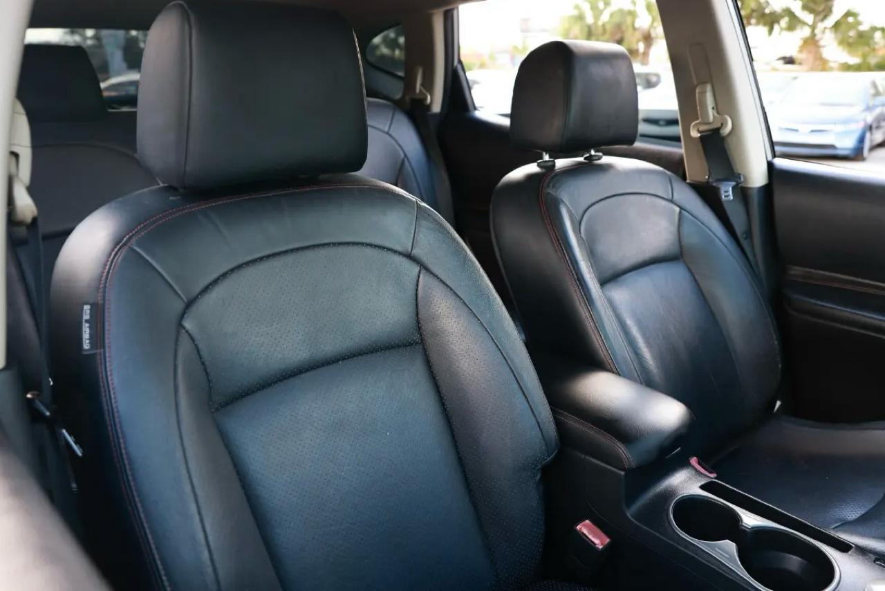 Nissan Rogue  2011