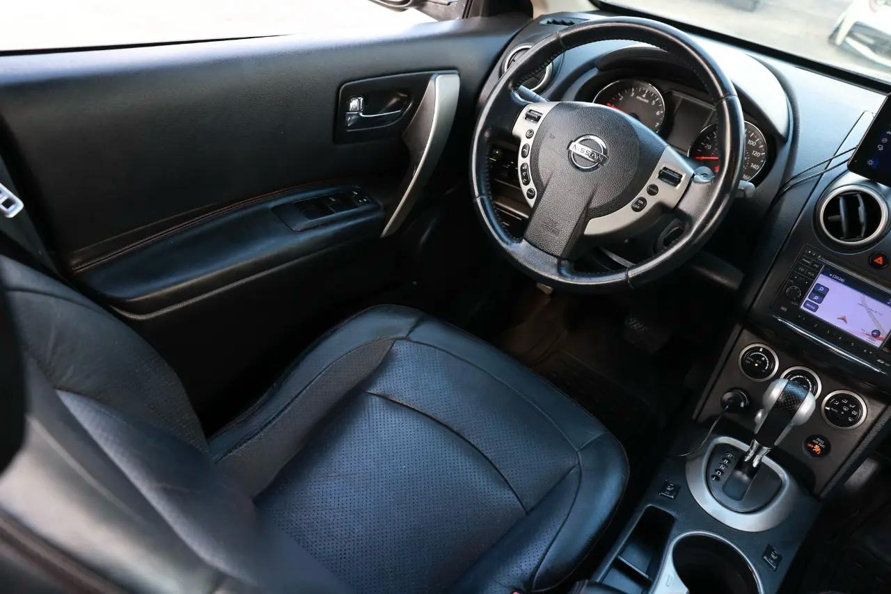 Nissan Rogue  2011