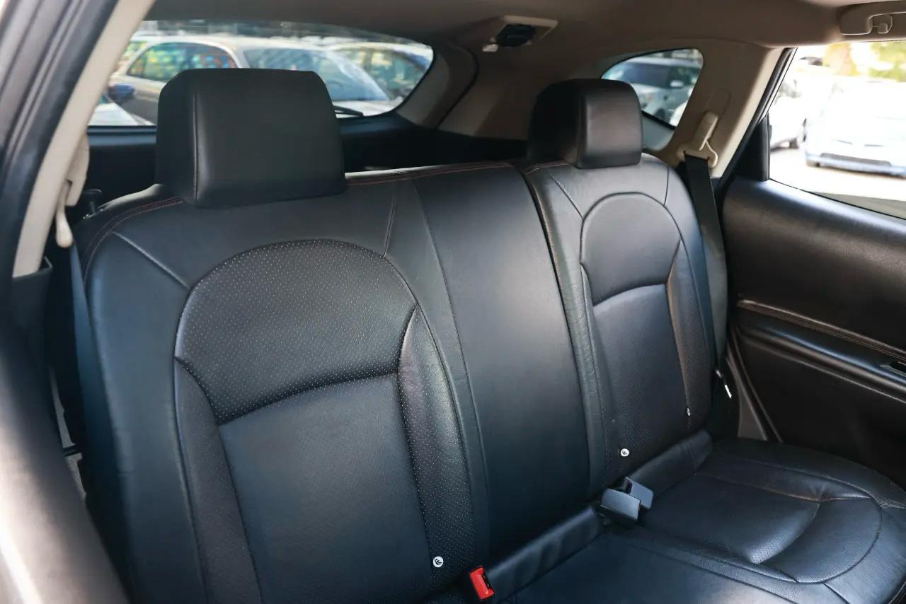 Nissan Rogue  2011
