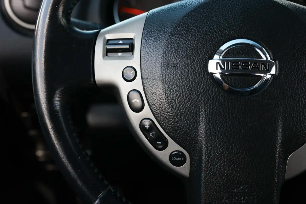 Nissan Rogue  2011