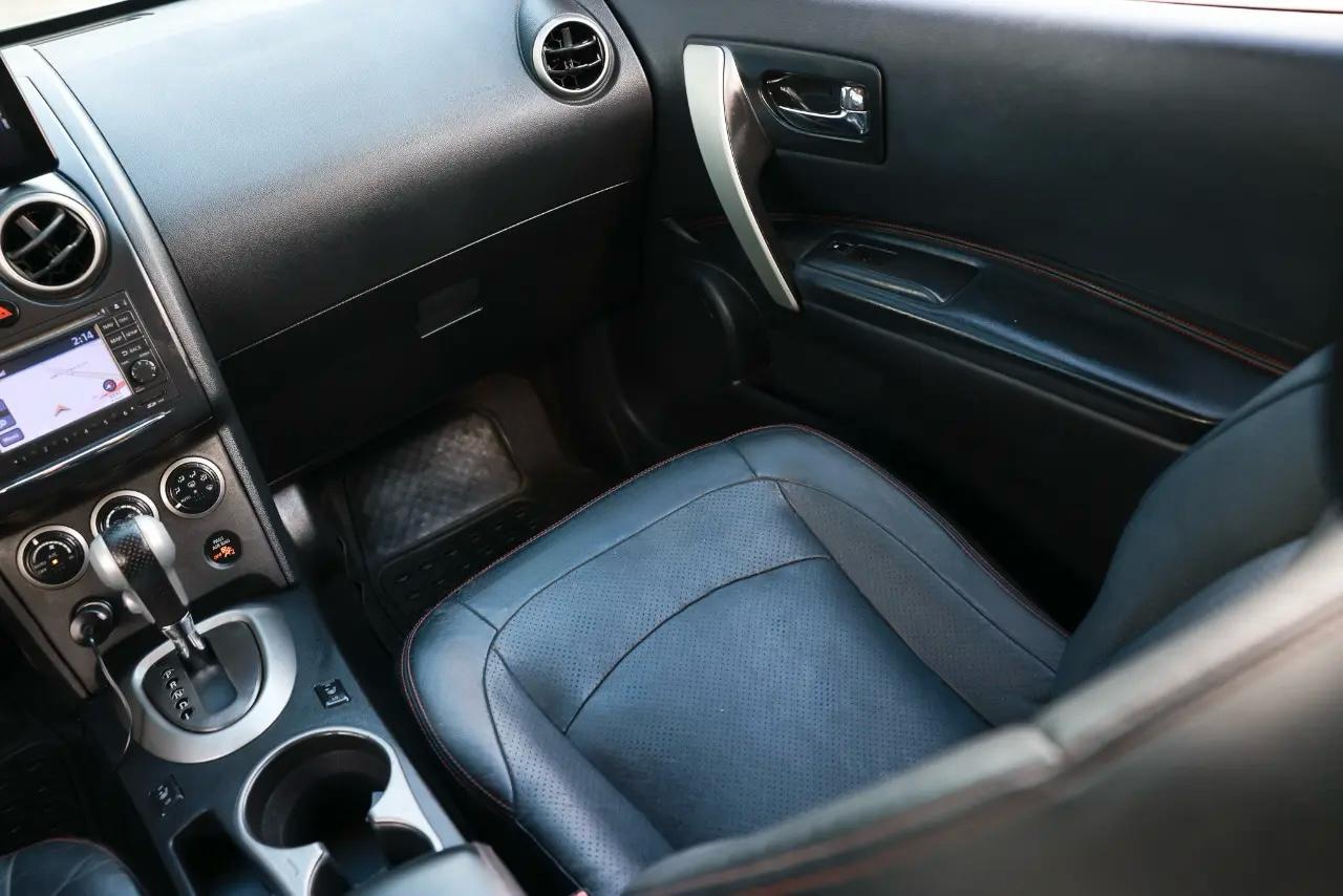 Nissan Rogue  2011