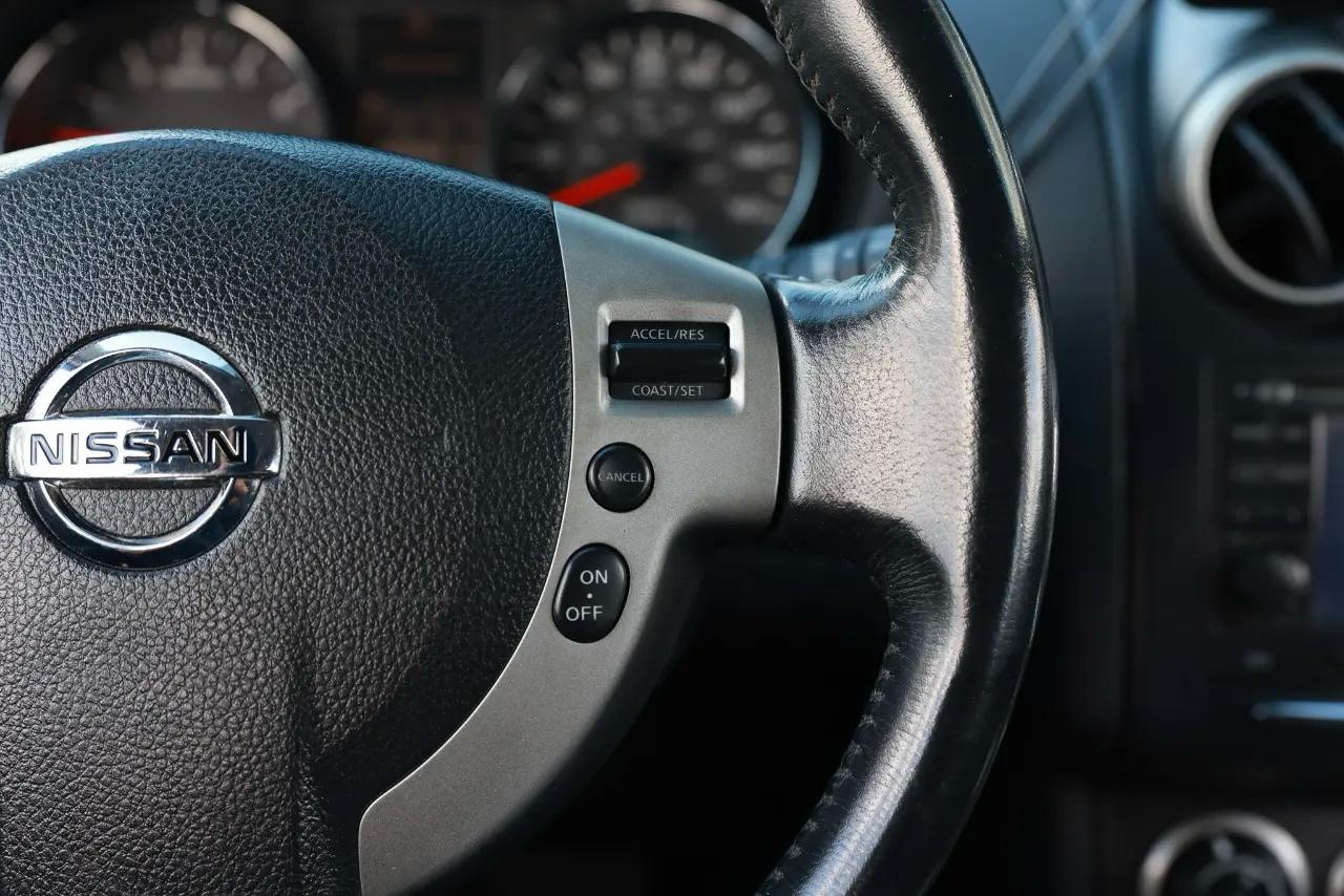 Nissan Rogue  2011