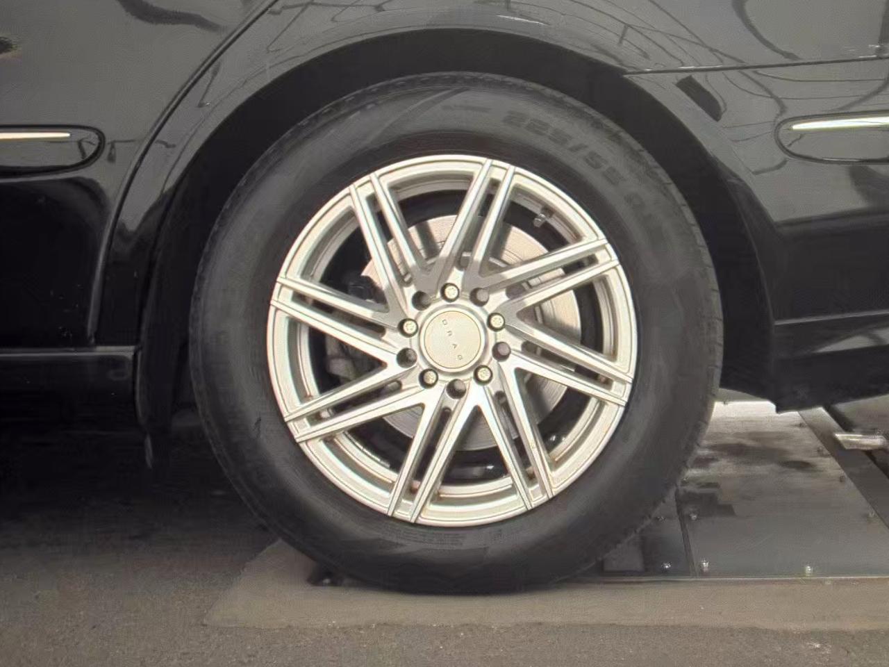 Mercedes-Benz E-Class  2003