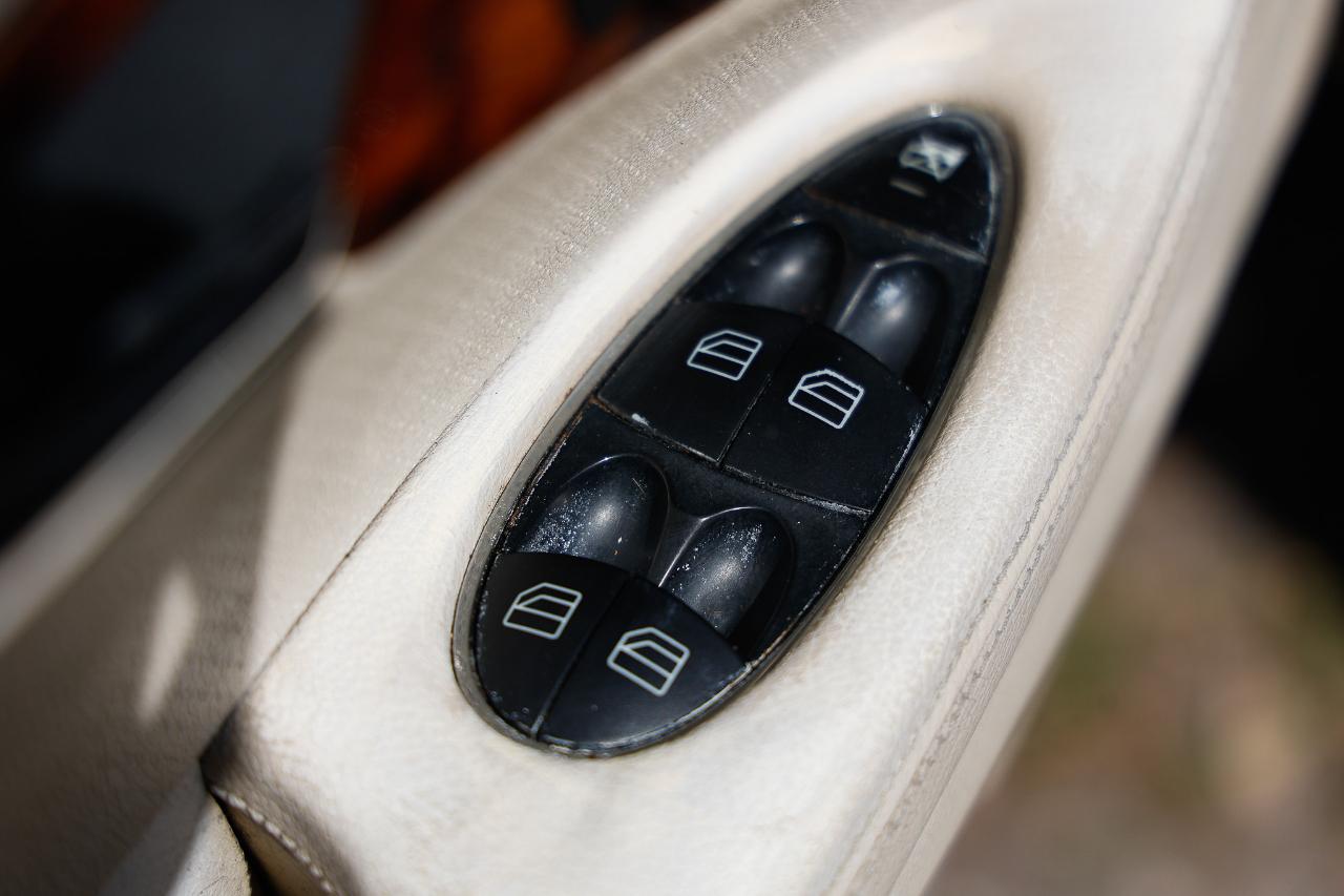 Mercedes-Benz E-Class  2003