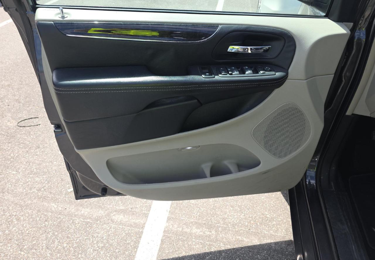 Chrysler Town & Country  2016