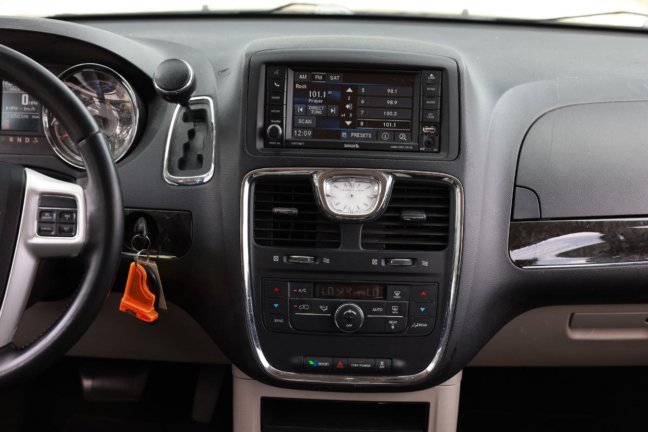 Chrysler Town & Country  2016