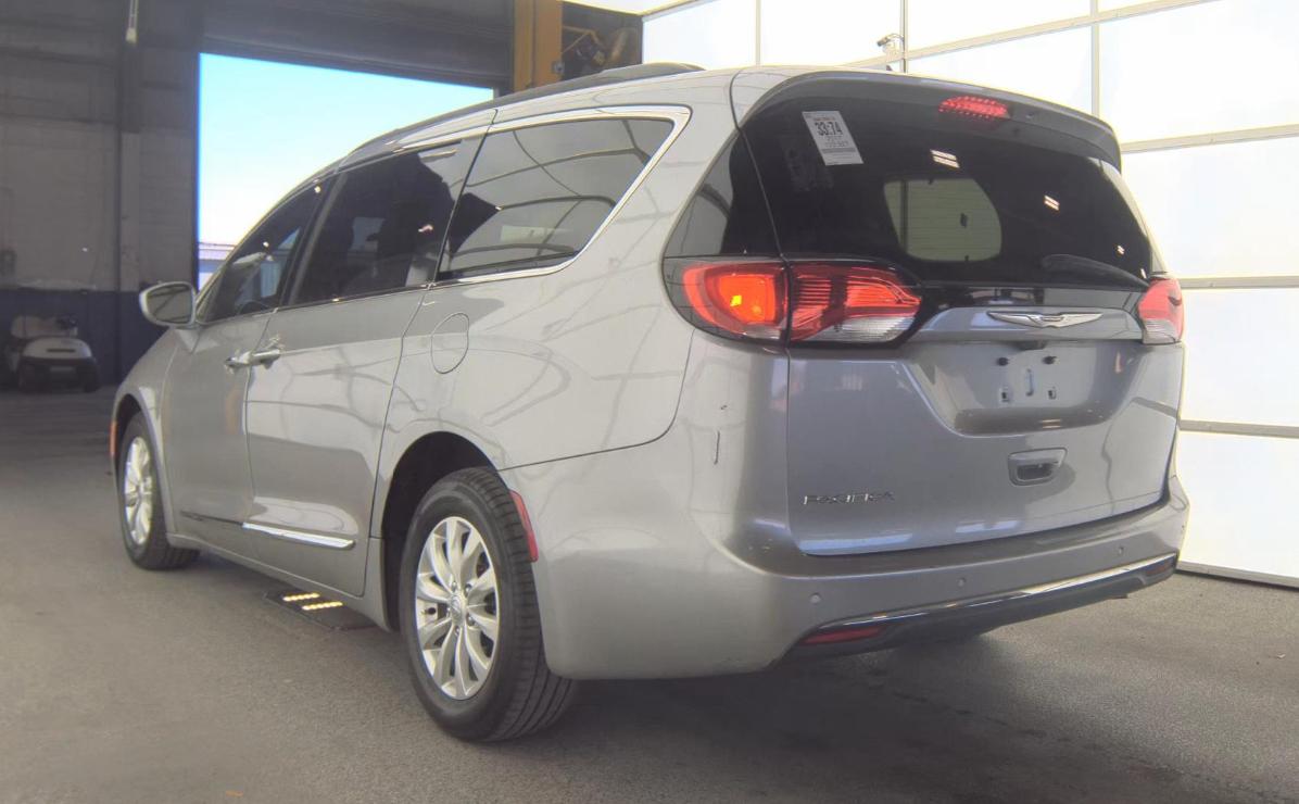 Chrysler Pacifica  2017