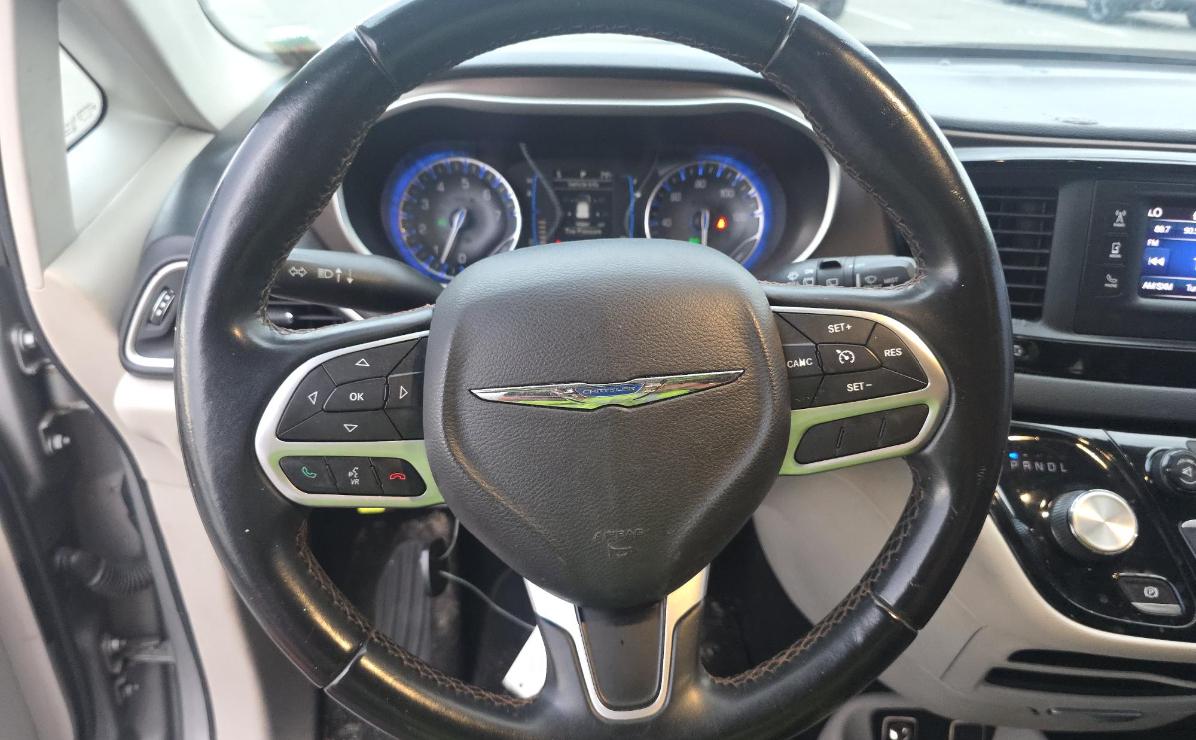 Chrysler Pacifica  2017