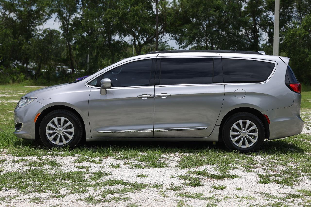 Chrysler Pacifica  2017