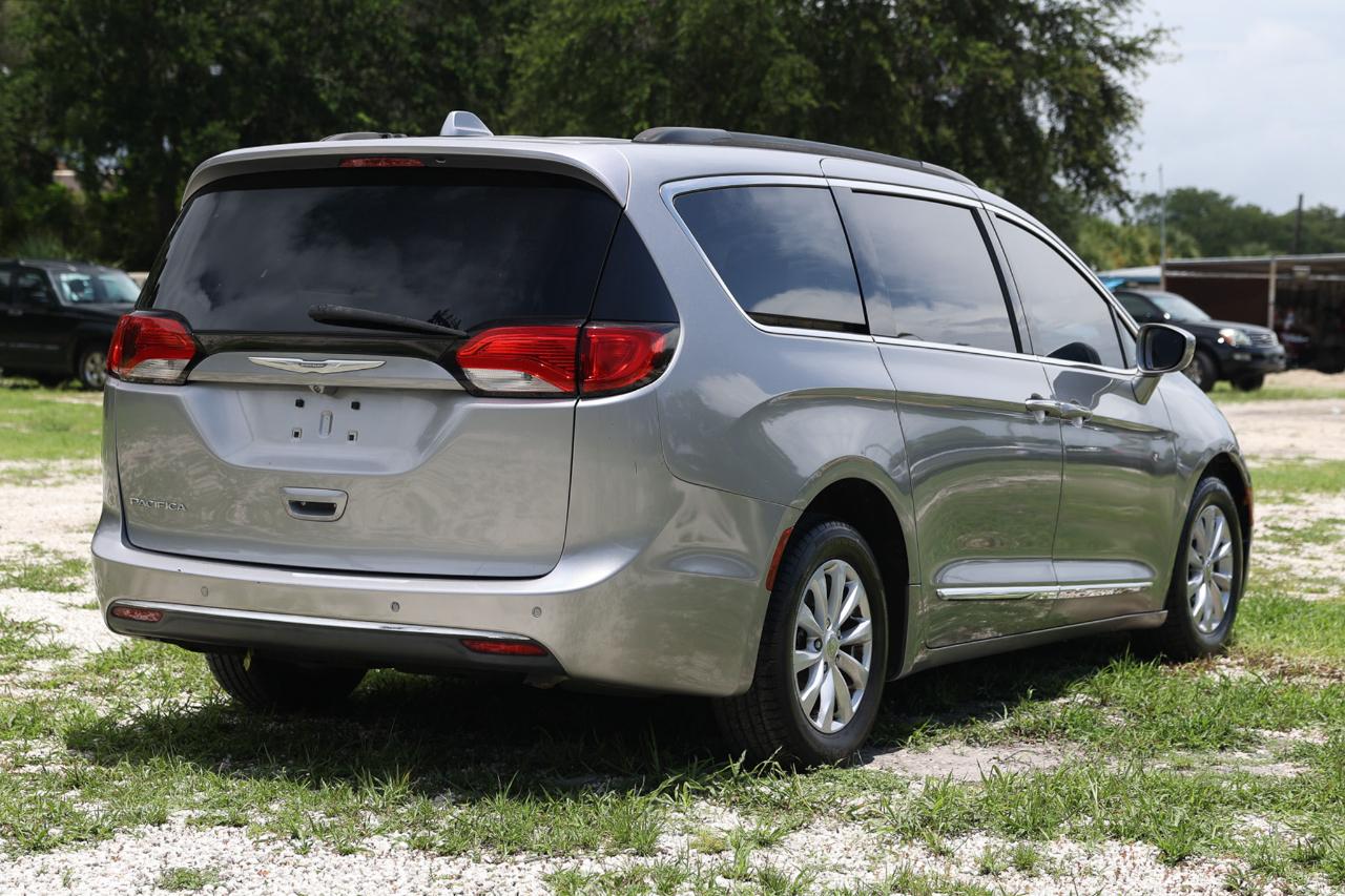 Chrysler Pacifica  2017