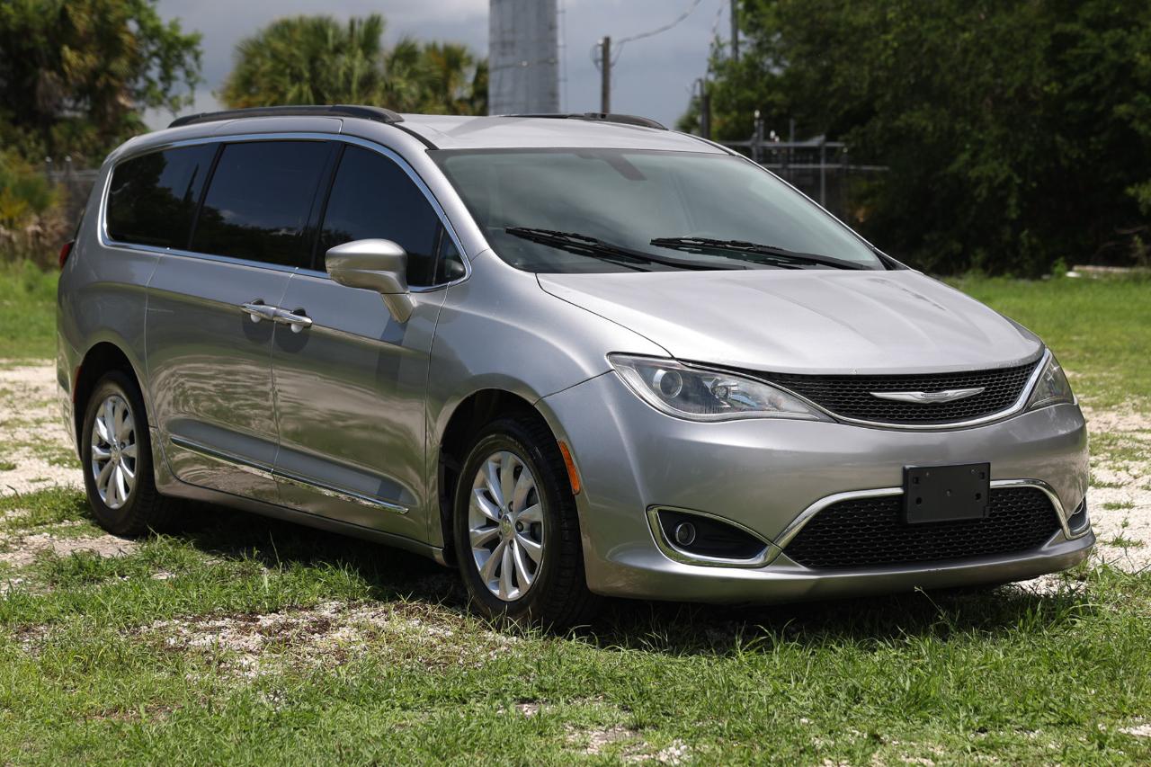 Chrysler Pacifica  2017