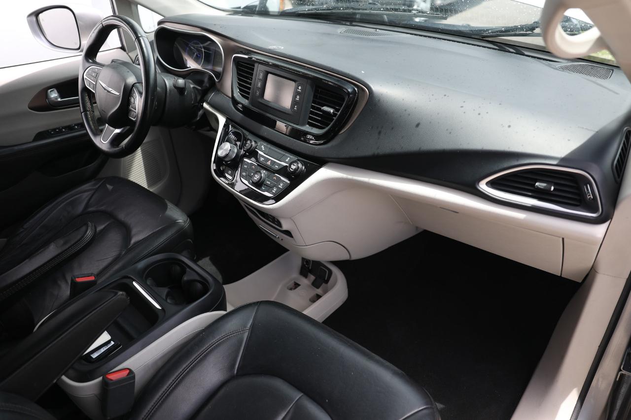 Chrysler Pacifica  2017