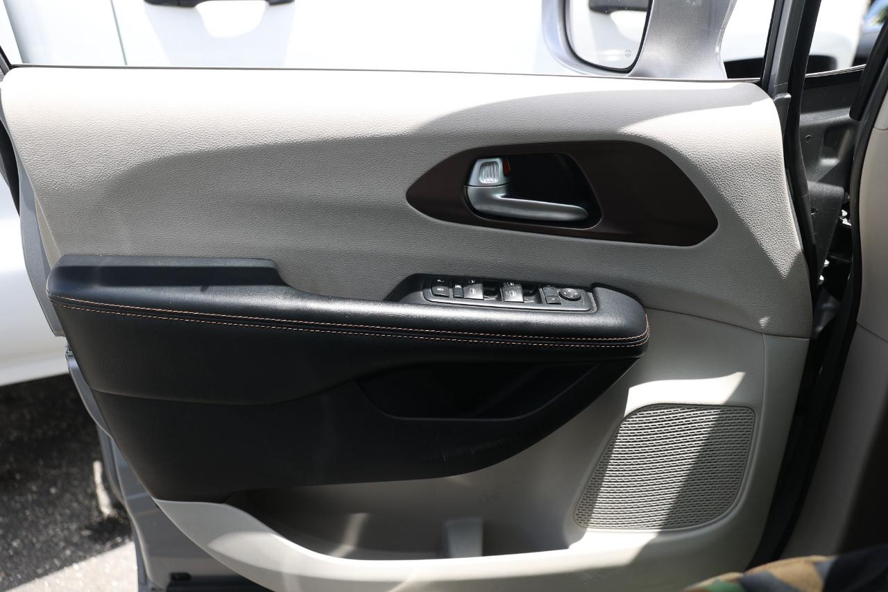 Chrysler Pacifica  2017