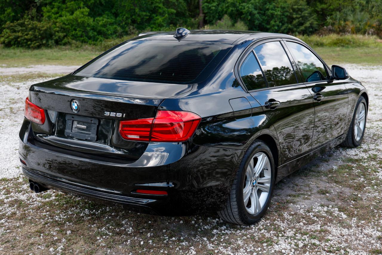 BMW 328i  2016
