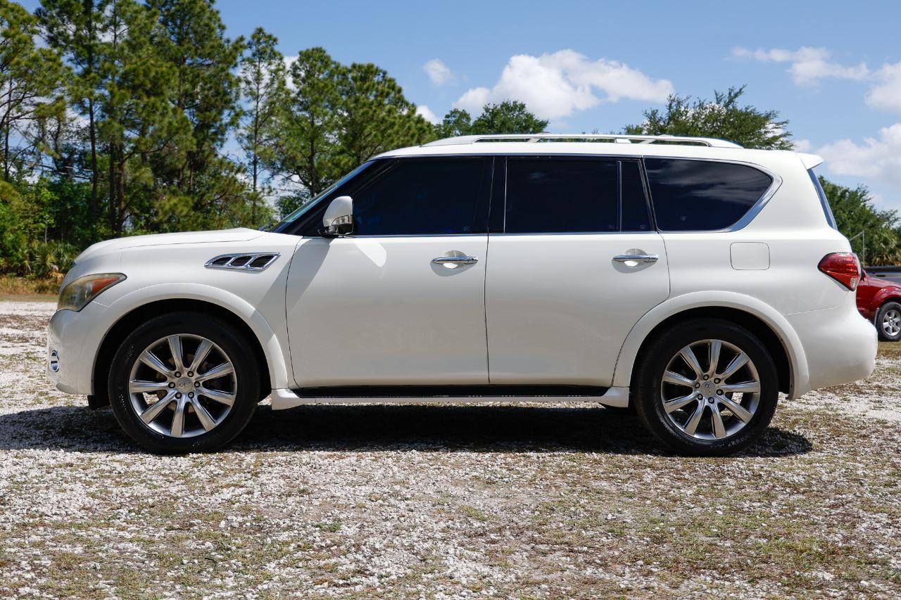Infiniti QX56  2011