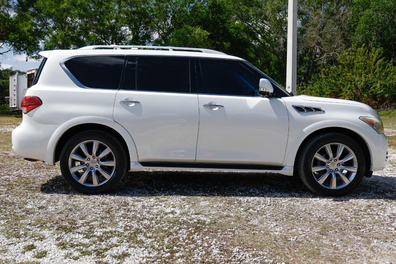 Infiniti QX56  2011