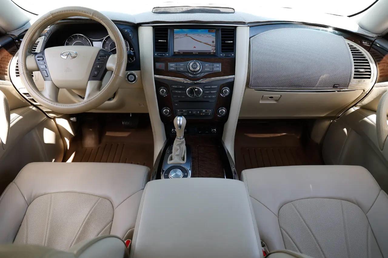 Infiniti QX56  2011