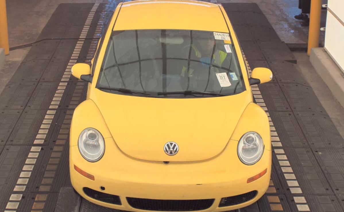 Volkswagen New Beetle Coupe  2008