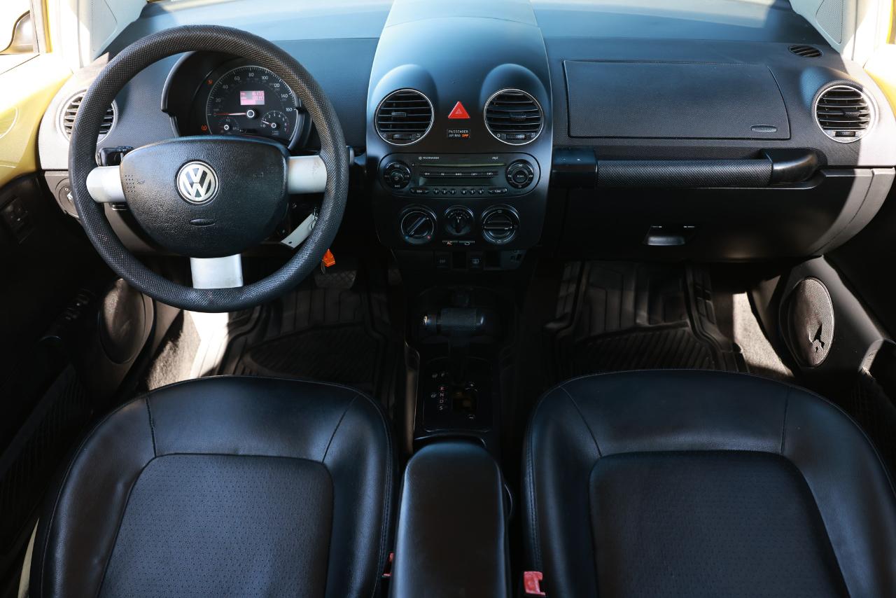 Volkswagen New Beetle Coupe  2008