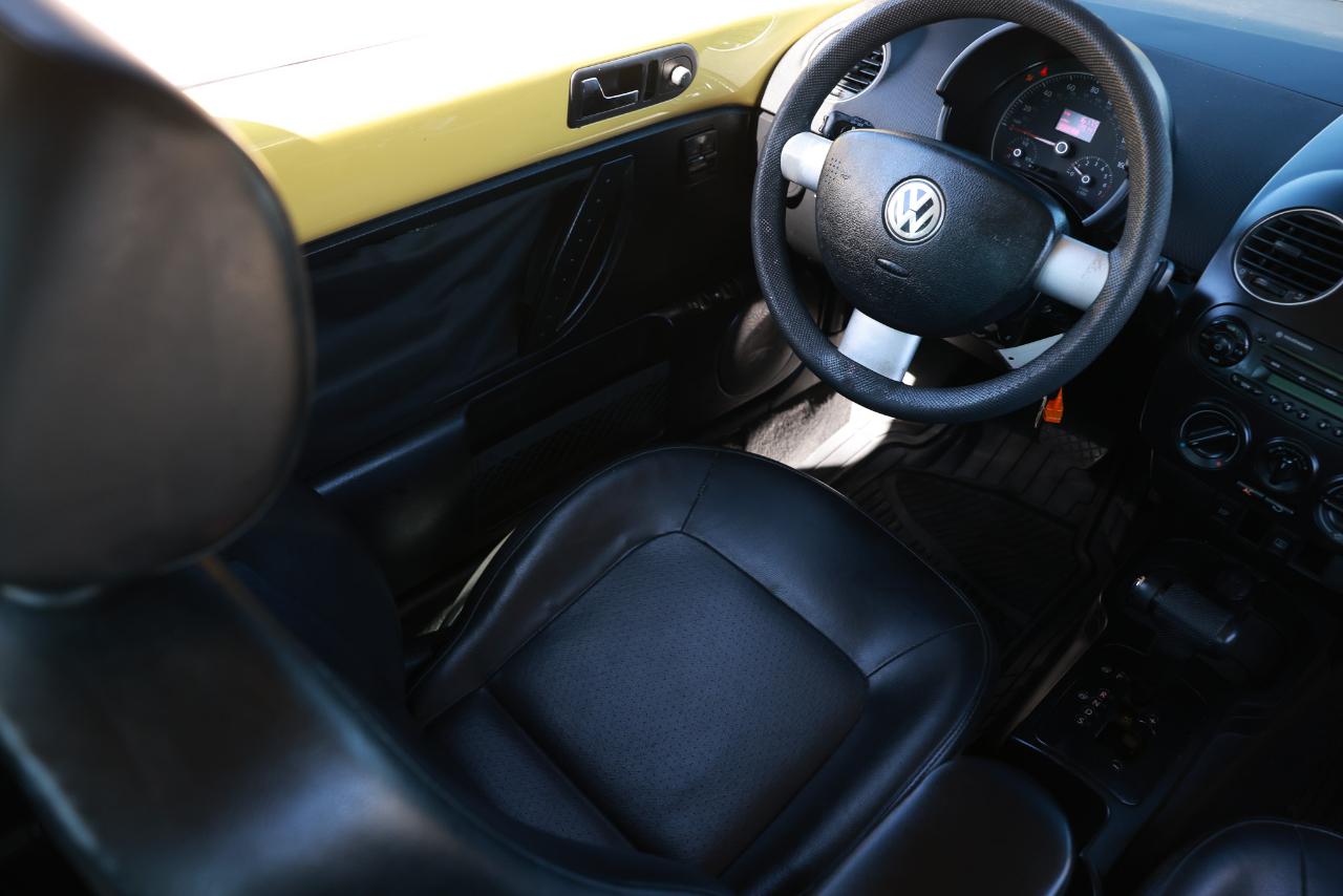 Volkswagen New Beetle Coupe  2008
