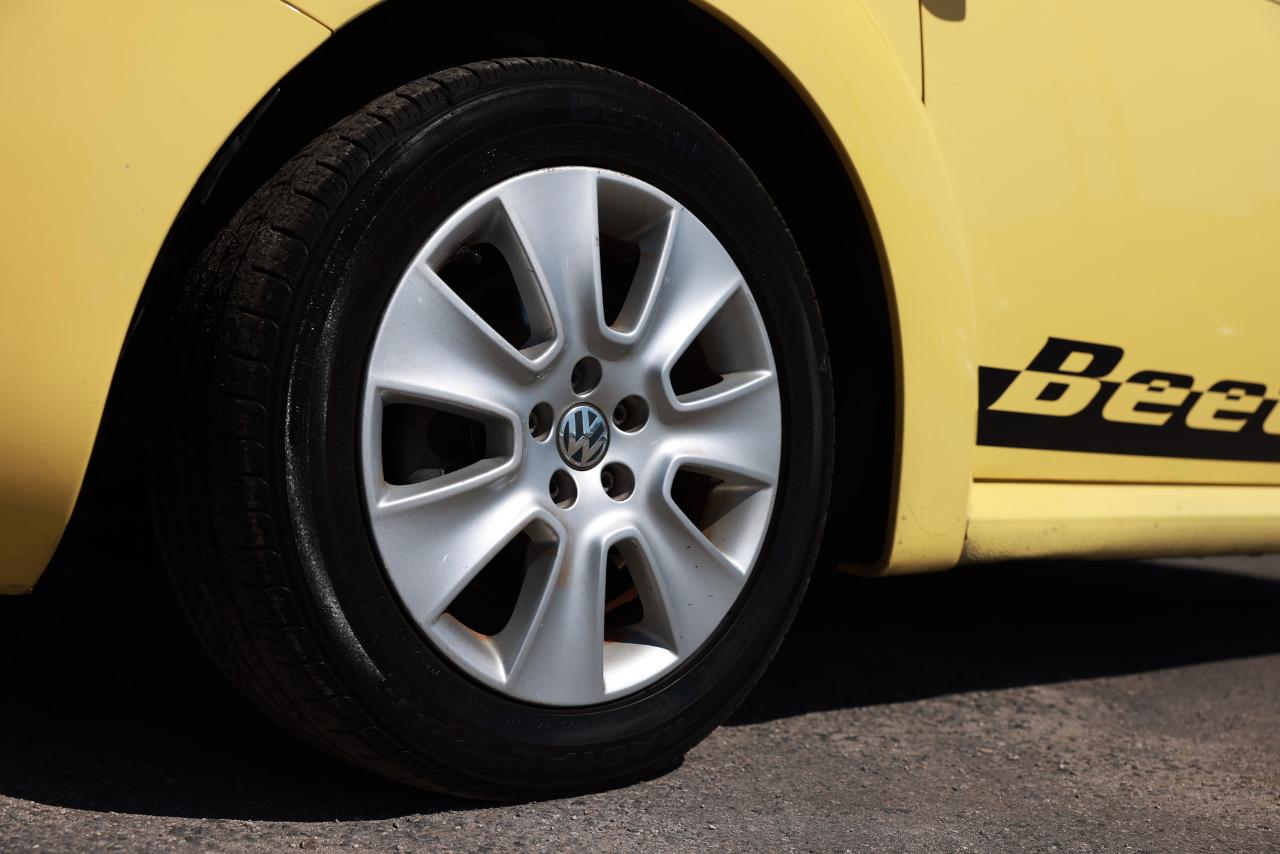 Volkswagen New Beetle Coupe  2008