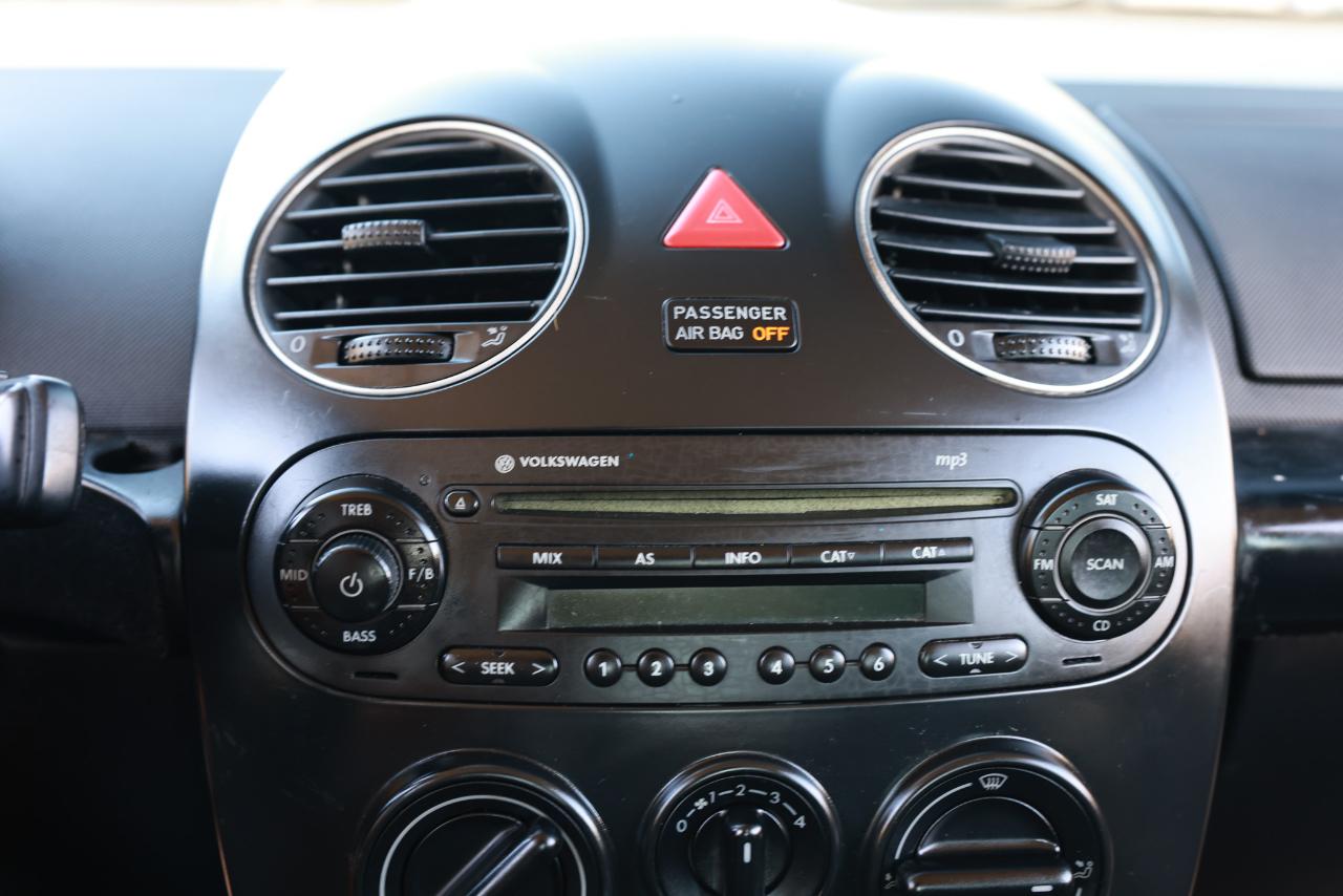 Volkswagen New Beetle Coupe  2008