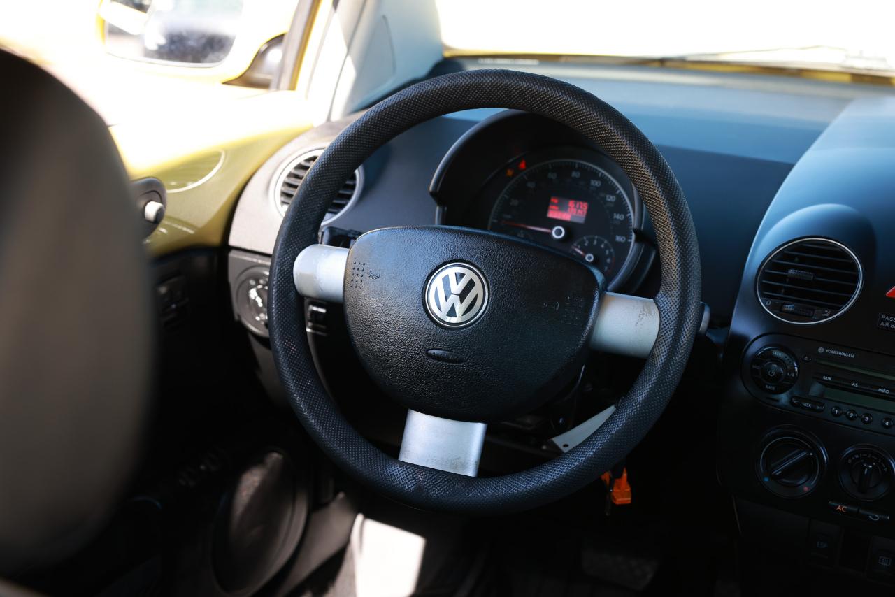 Volkswagen New Beetle Coupe  2008