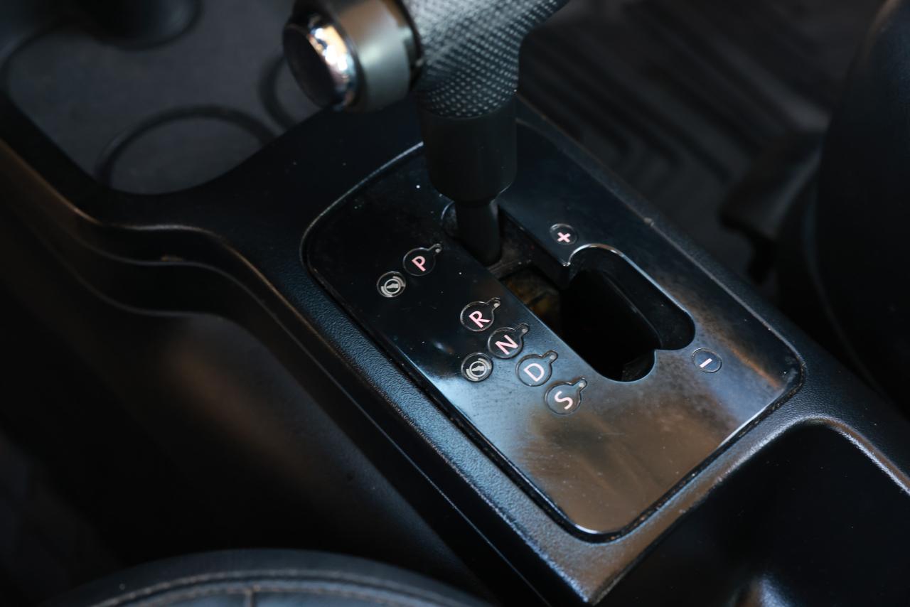 Volkswagen New Beetle Coupe  2008