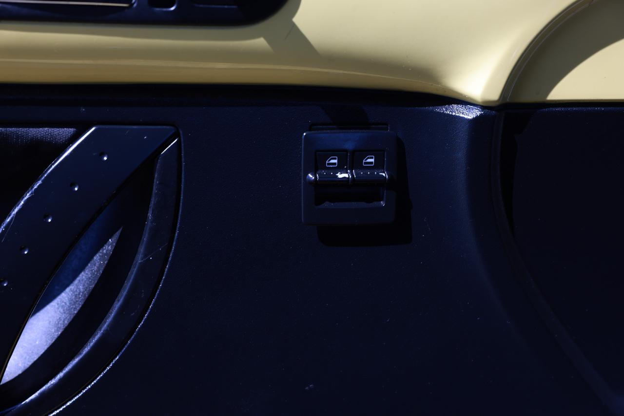 Volkswagen New Beetle Coupe  2008