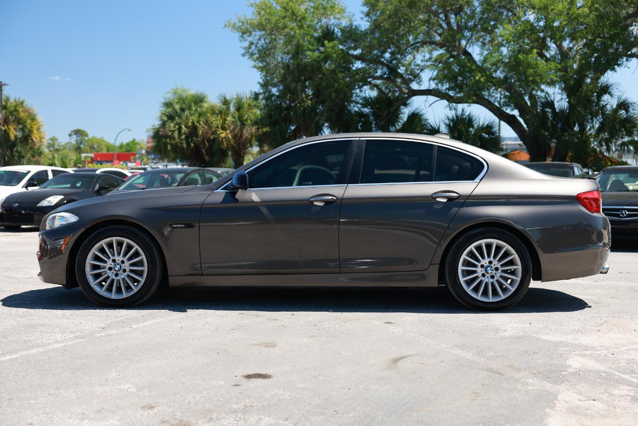 BMW 528i  2012