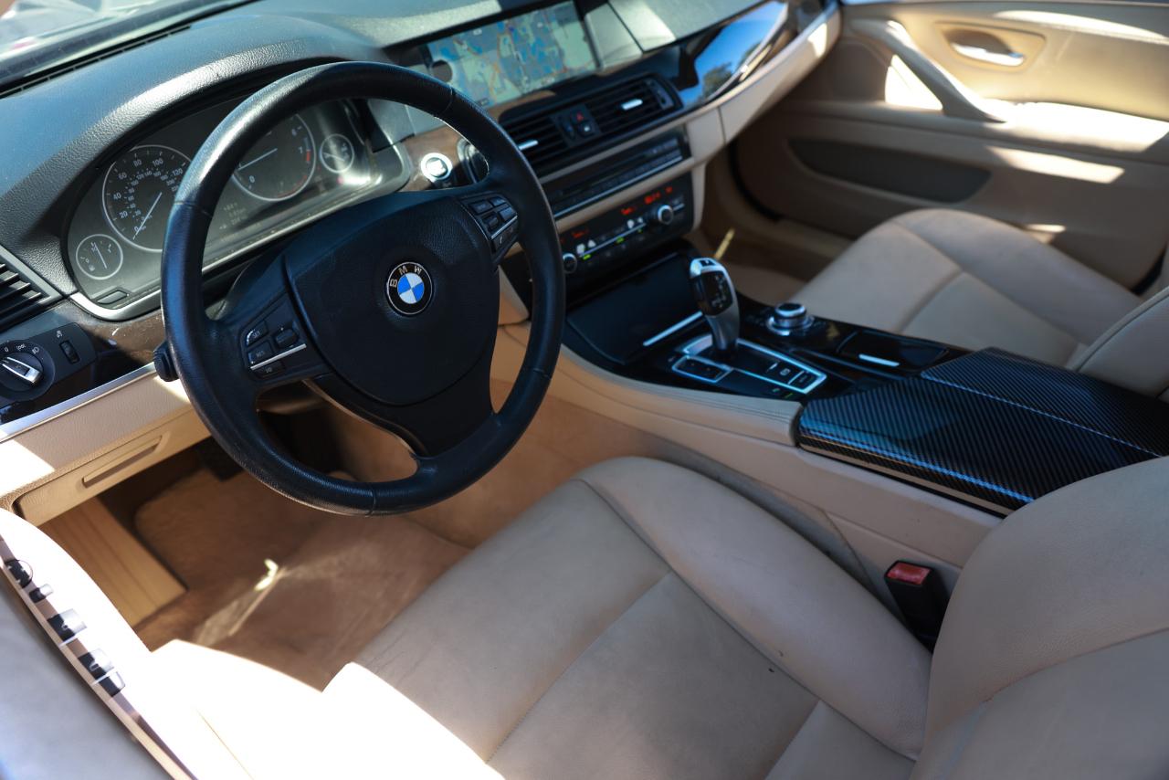BMW 528i  2012