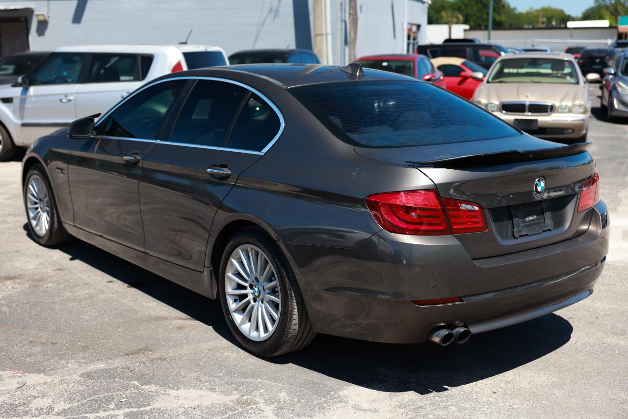 BMW 528i  2012