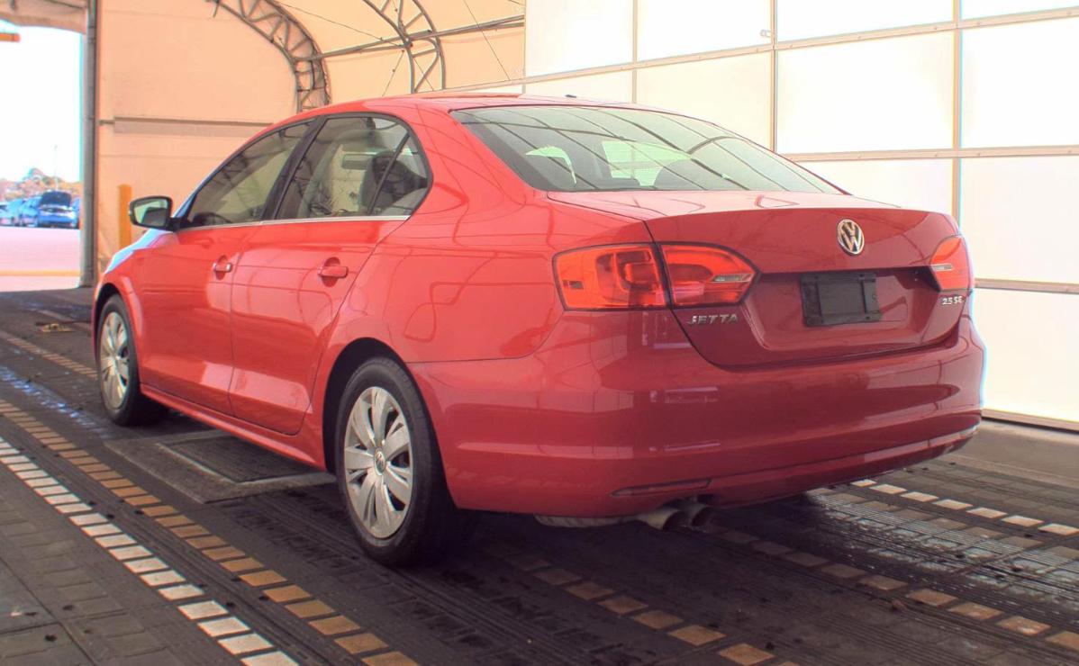 Volkswagen Jetta  2013