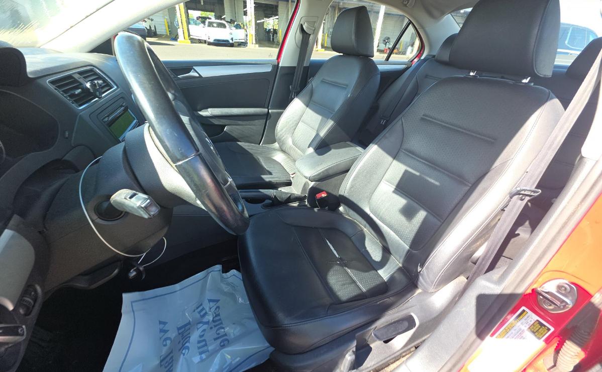 Volkswagen Jetta  2013