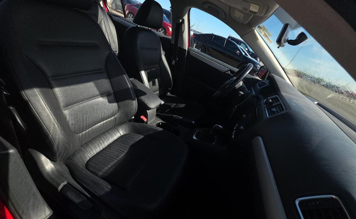 Volkswagen Jetta  2013