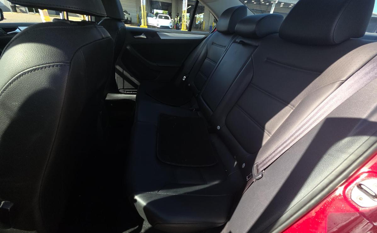 Volkswagen Jetta  2013