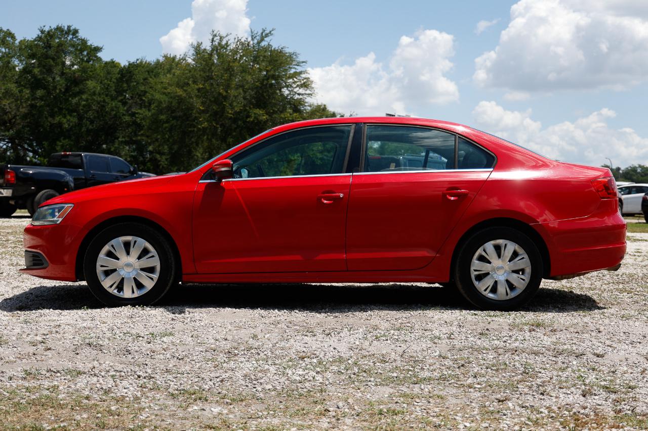 Volkswagen Jetta  2013