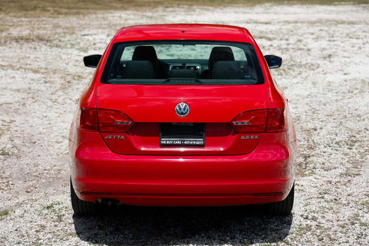 Volkswagen Jetta  2013