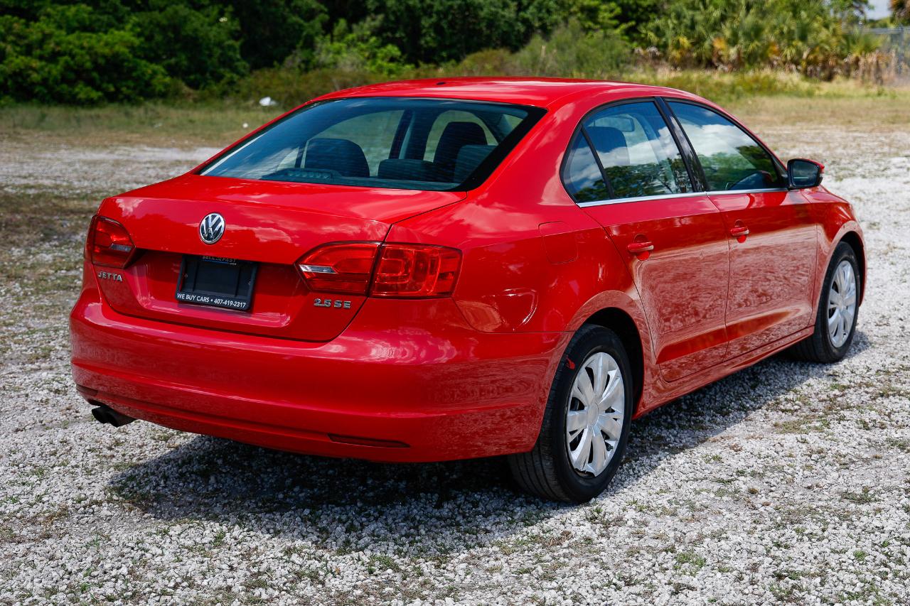 Volkswagen Jetta  2013