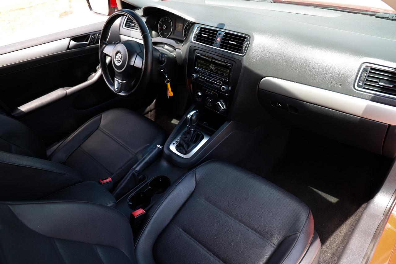 Volkswagen Jetta  2013