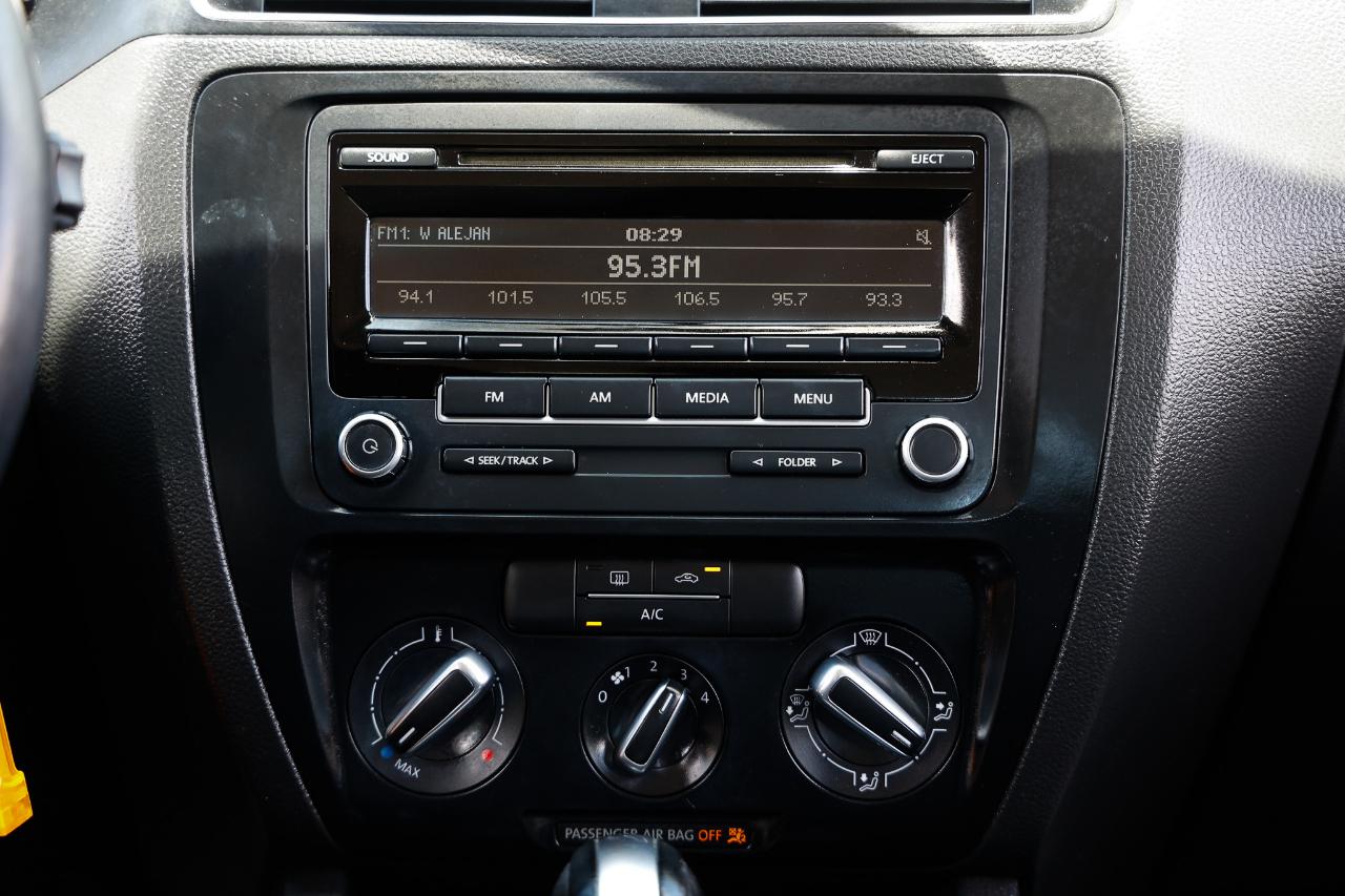 Volkswagen Jetta  2013