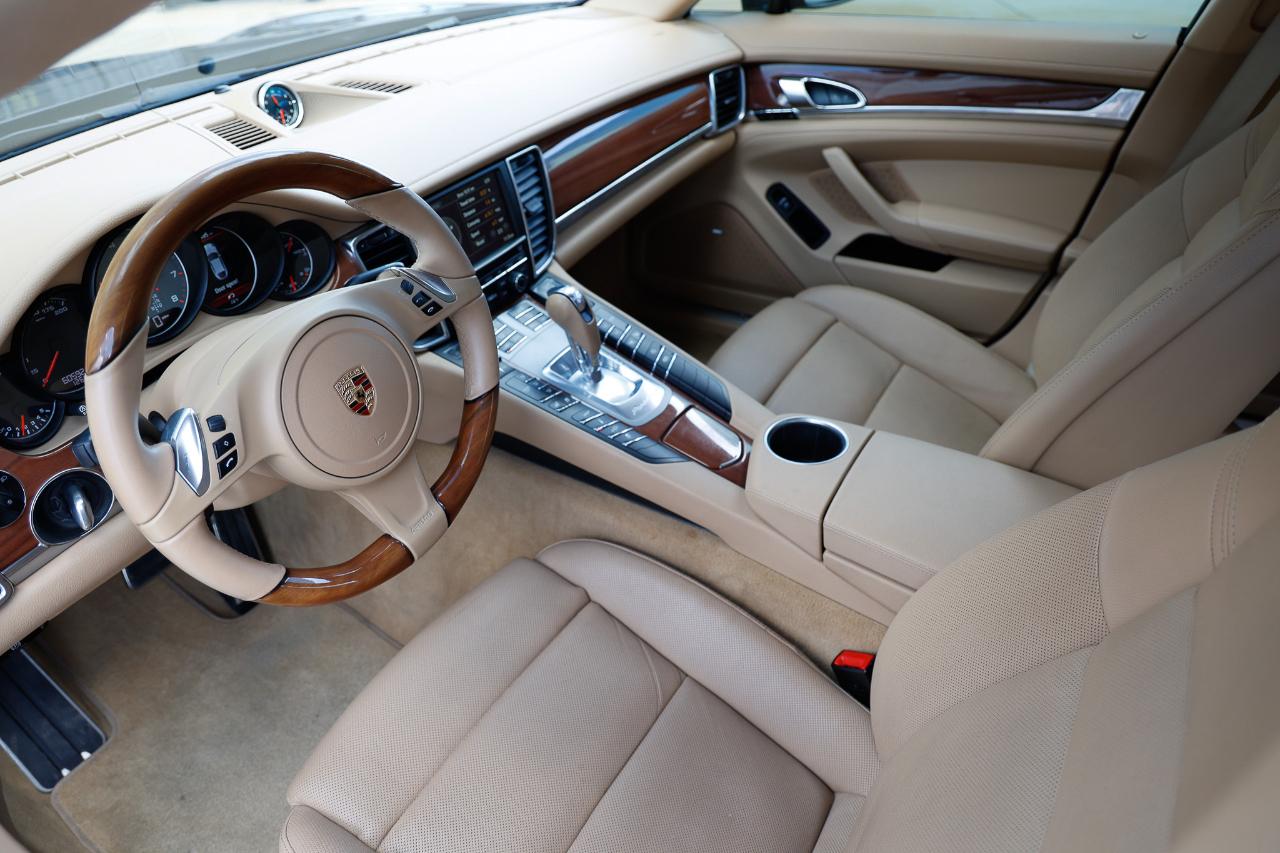 Porsche Panamera  2014