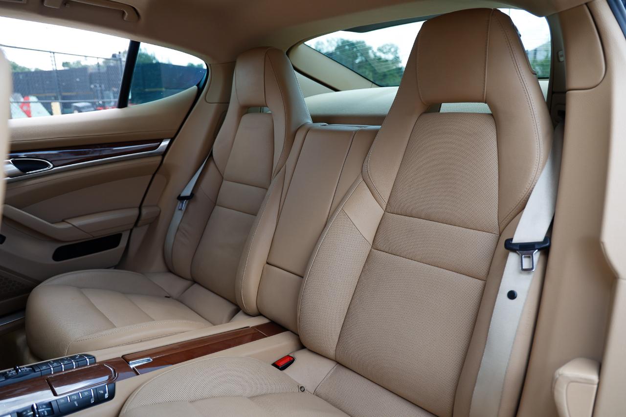 Porsche Panamera  2014