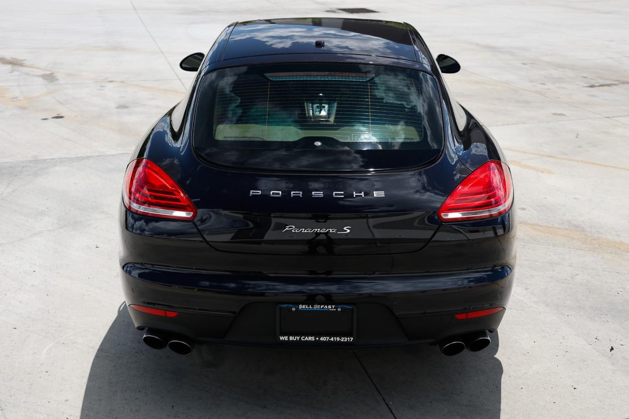Porsche Panamera  2014