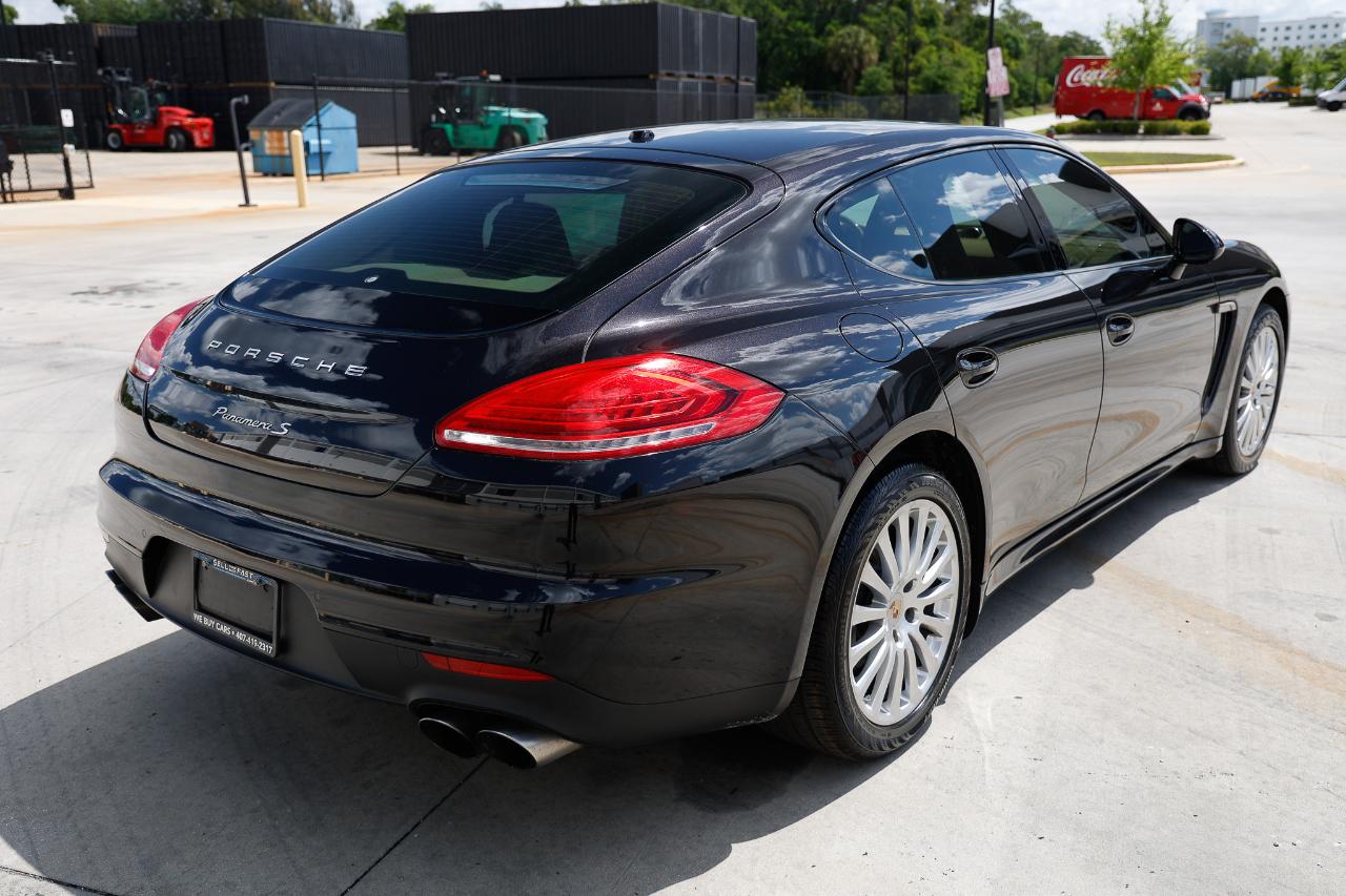 Porsche Panamera  2014