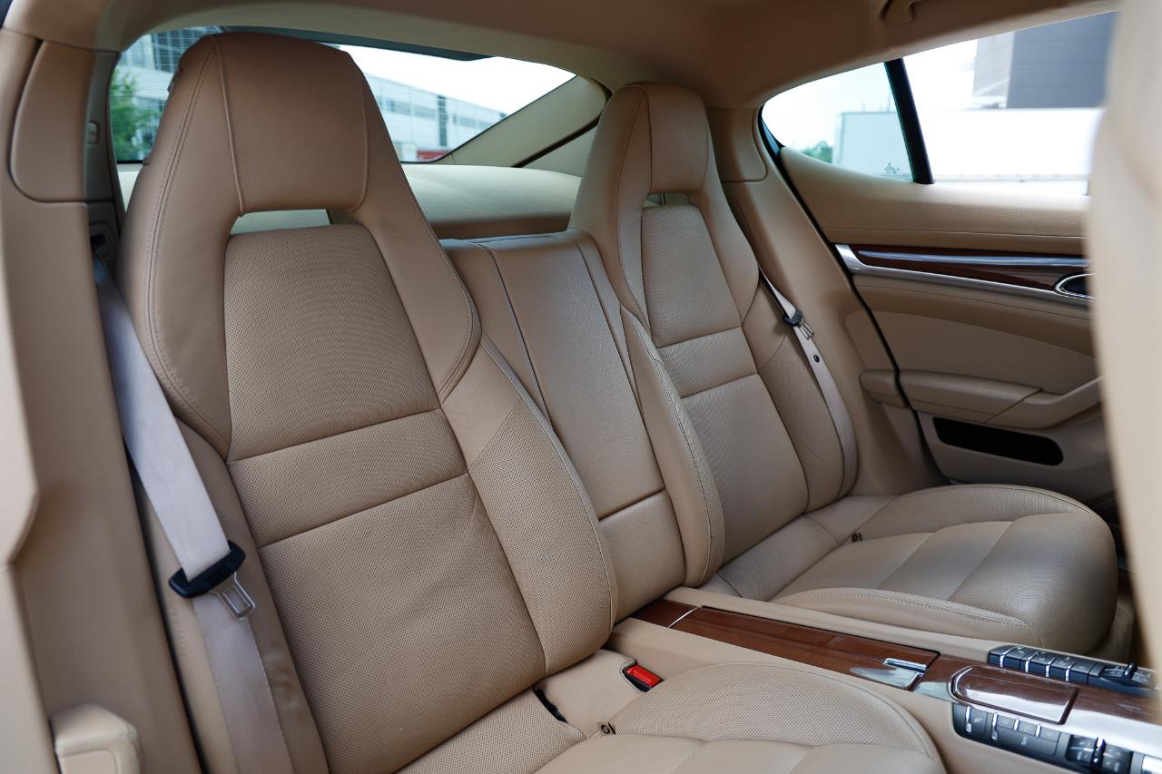 Porsche Panamera  2014