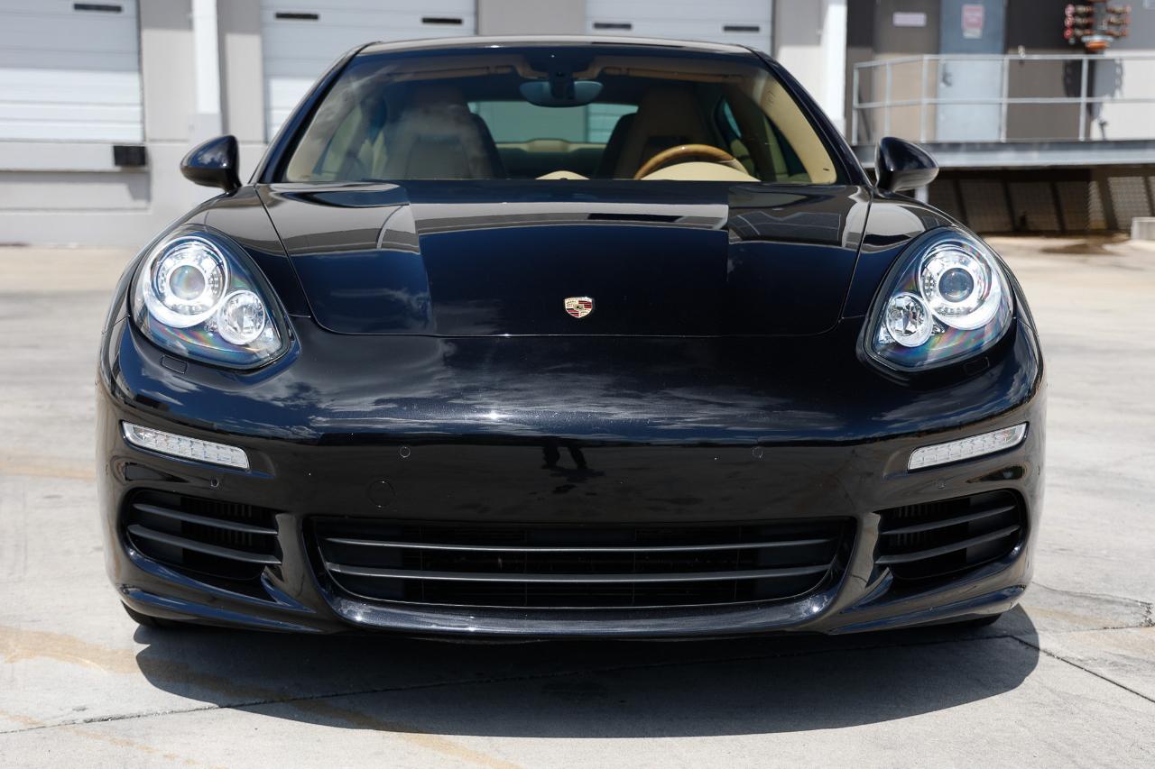 Porsche Panamera  2014
