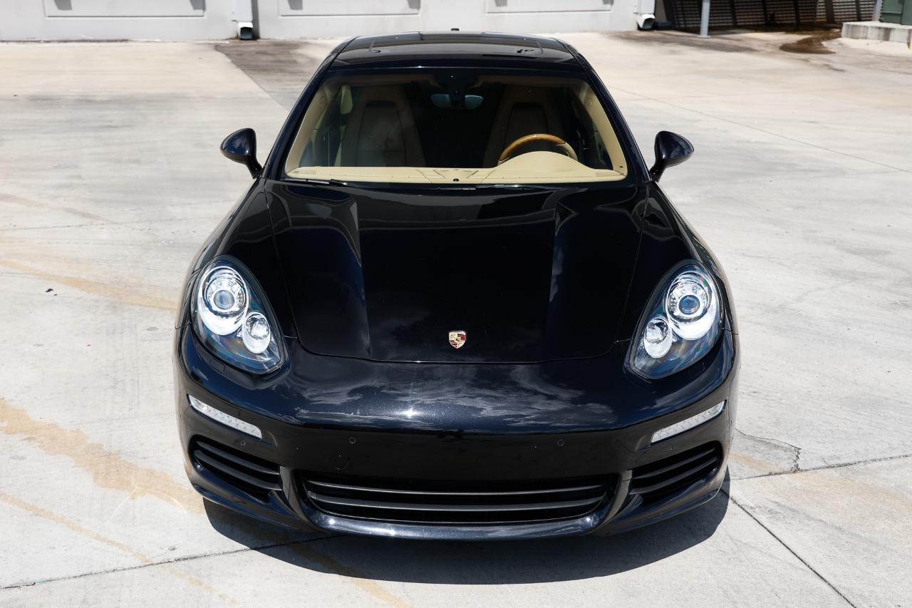 Porsche Panamera  2014