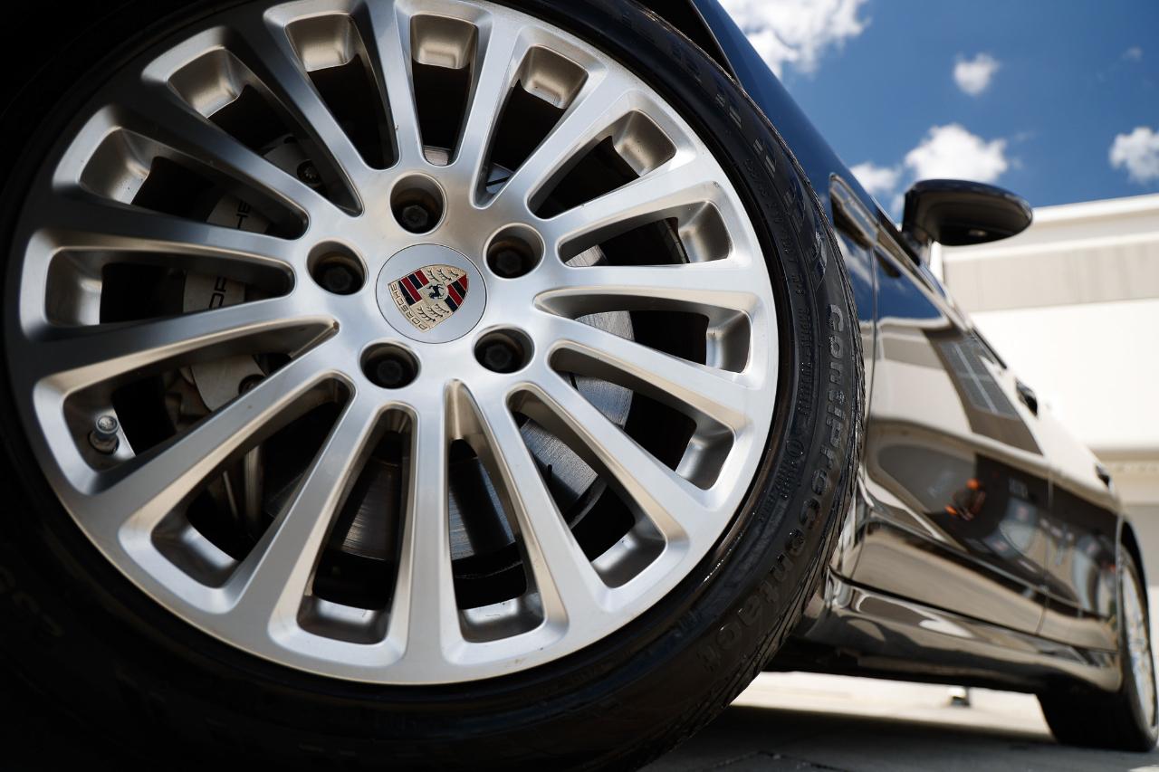 Porsche Panamera  2014